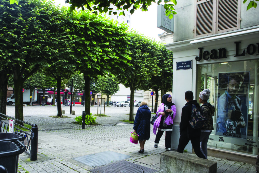 Boucherie Choisy Le Roi Place De L'eglise Horaire Place de l’église, vue de l’angle de la rue Louise Michel. - Choisy le roi